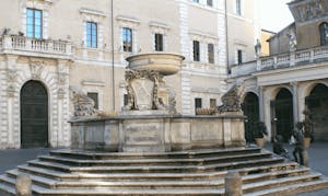 Cozy streets and cafes of Piazza di San Calisto